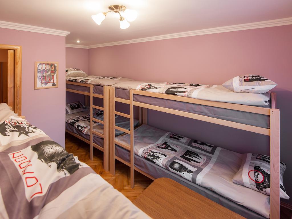 Like Hostel Chernivtsi Room photo